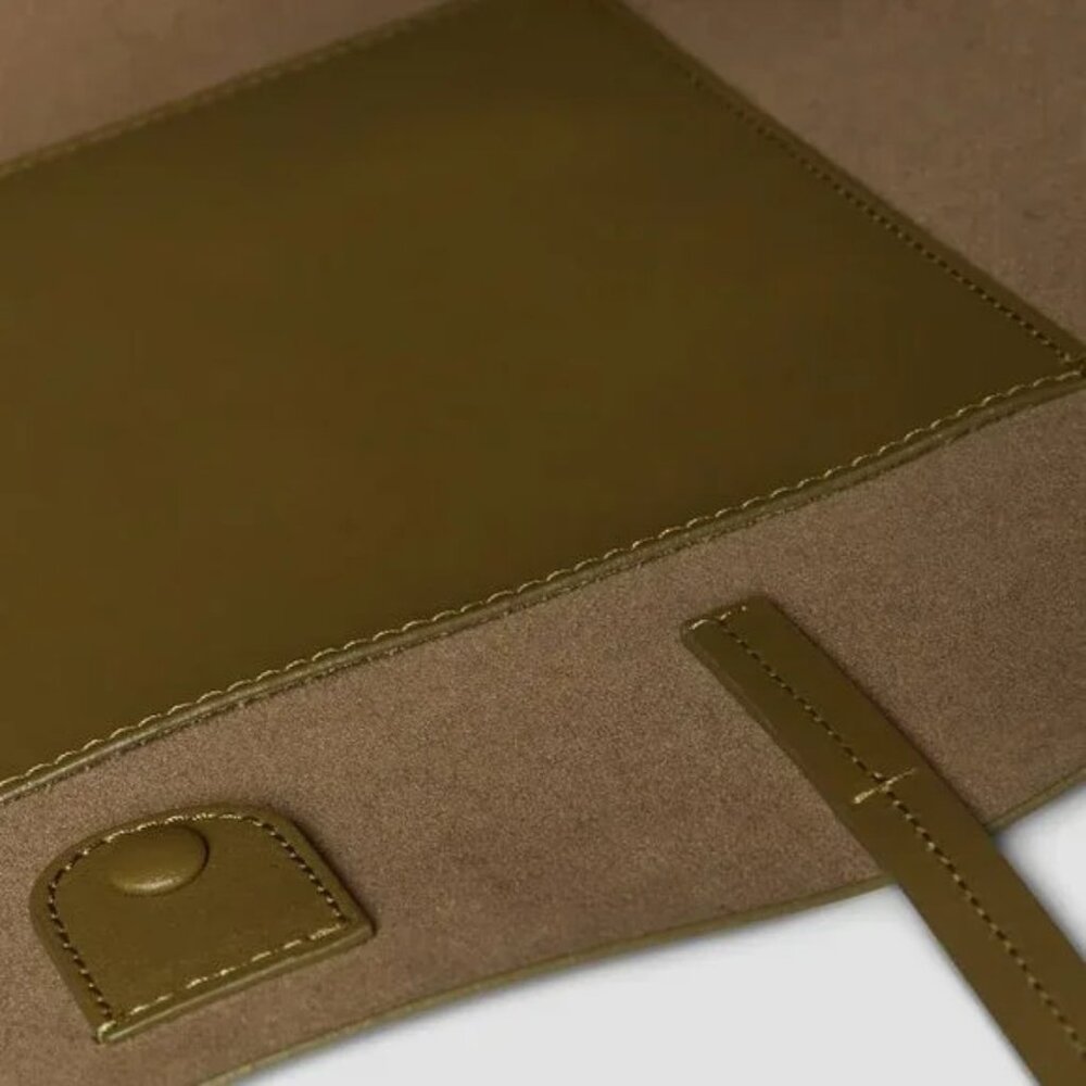 Everlane The Luxe Italian Leather Tote | Beech Color - Picture 3 of 7